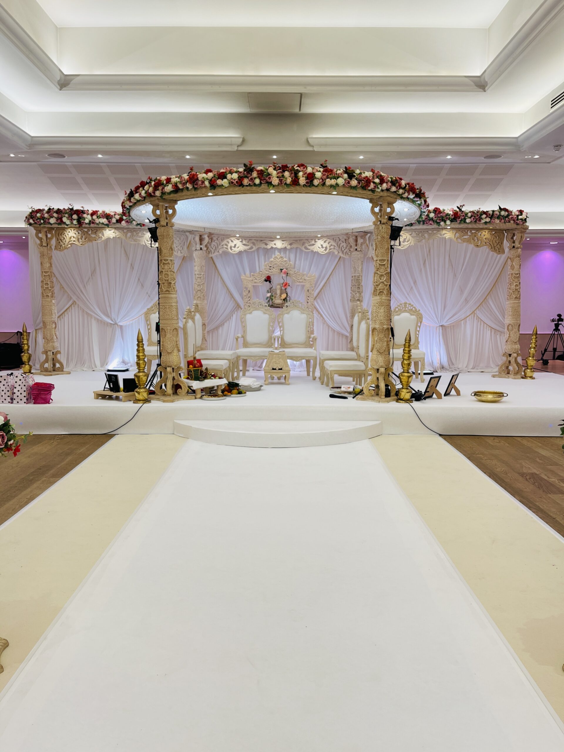 Oshwal Center Yogini Mandap London UK Sai Mandap(1)