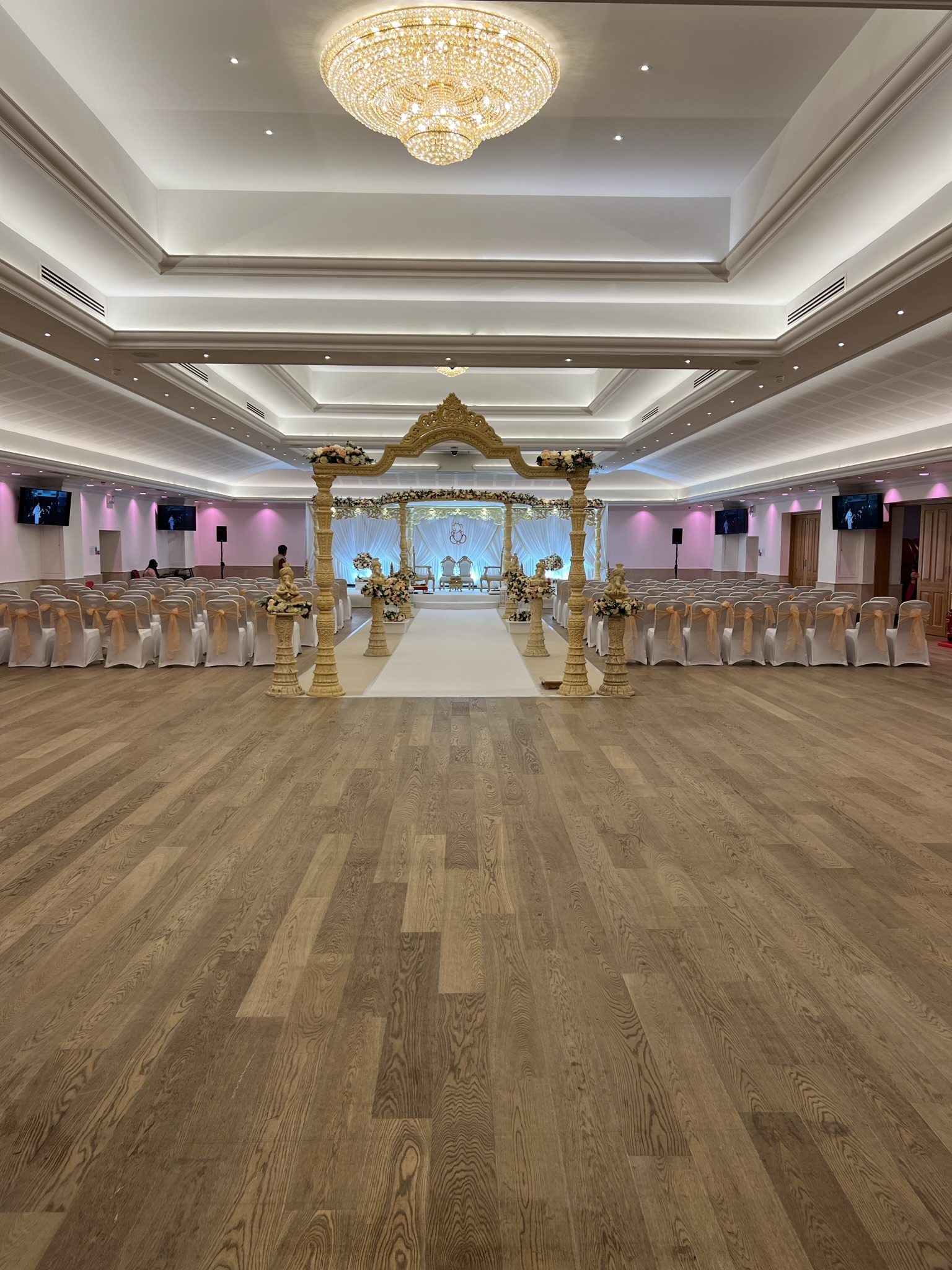 Oshwal Center_London_UK_SaiMandap(3)