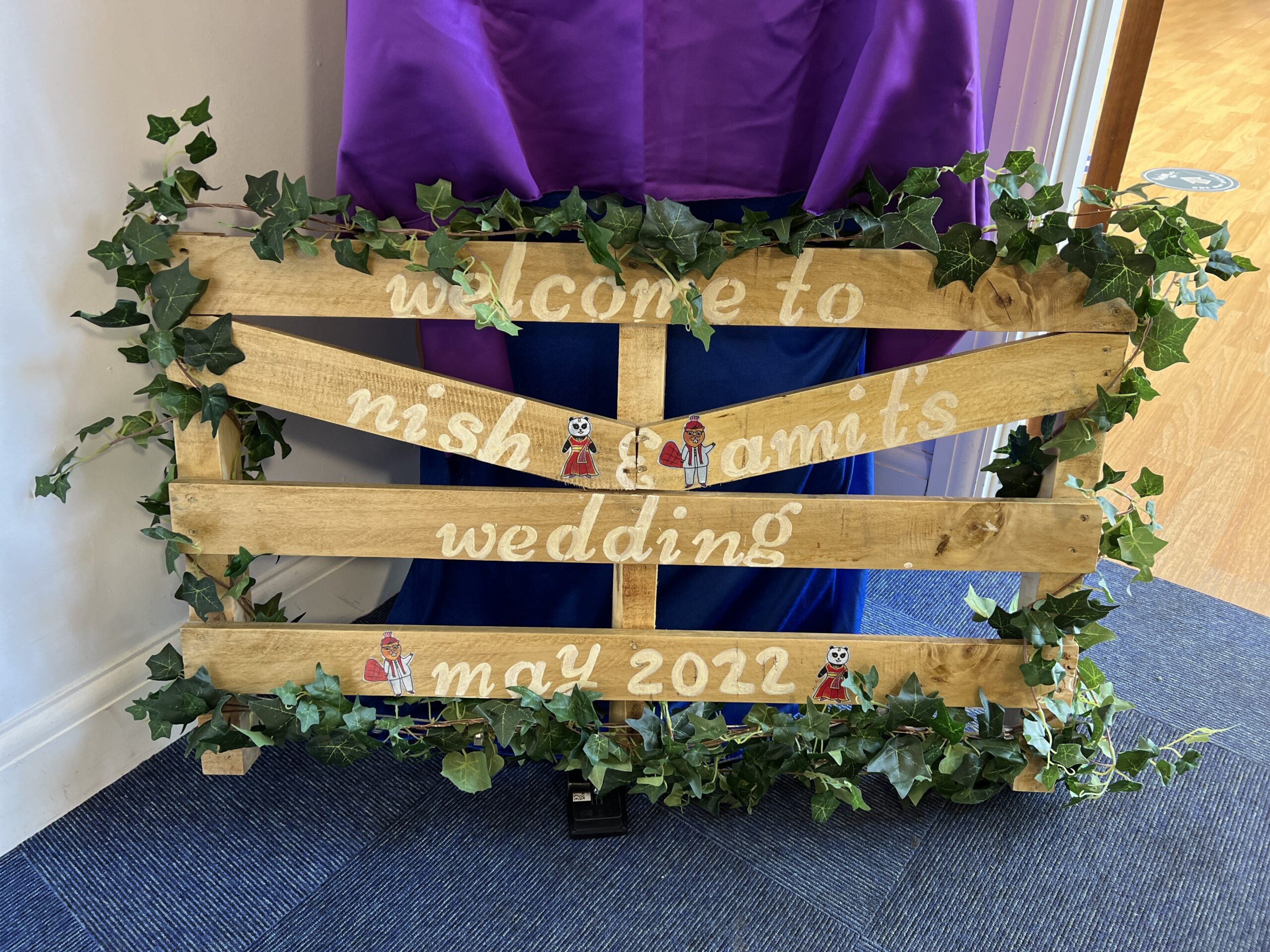 WELCOME SIGN LONDON UK SAI MANDAP 3434