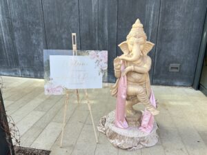 WELCOME SIGN LONDON UK SAI MANDAP 5