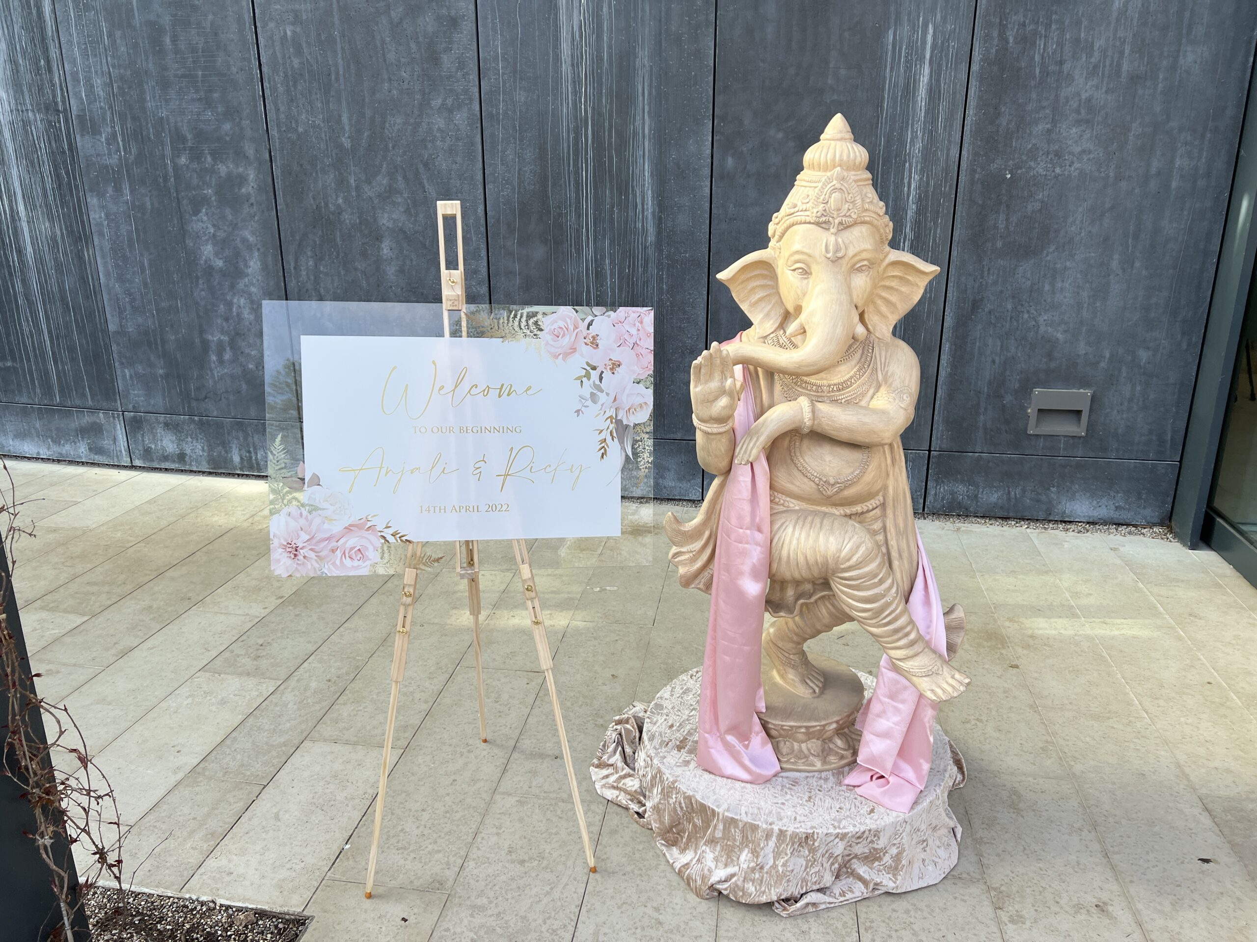 WELCOME SIGN LONDON UK SAI MANDAP 5