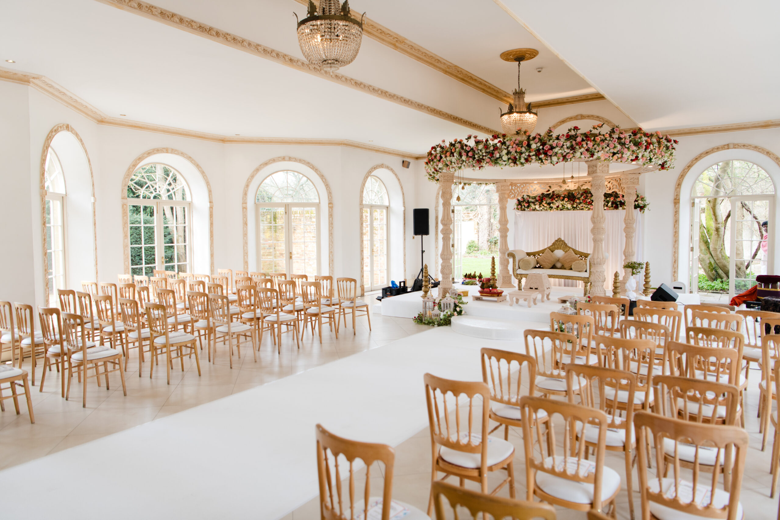 ARYAN MANDAP - BEST ASIAN WEDDING PLANNERS IN LONDON UK Sai mandaps