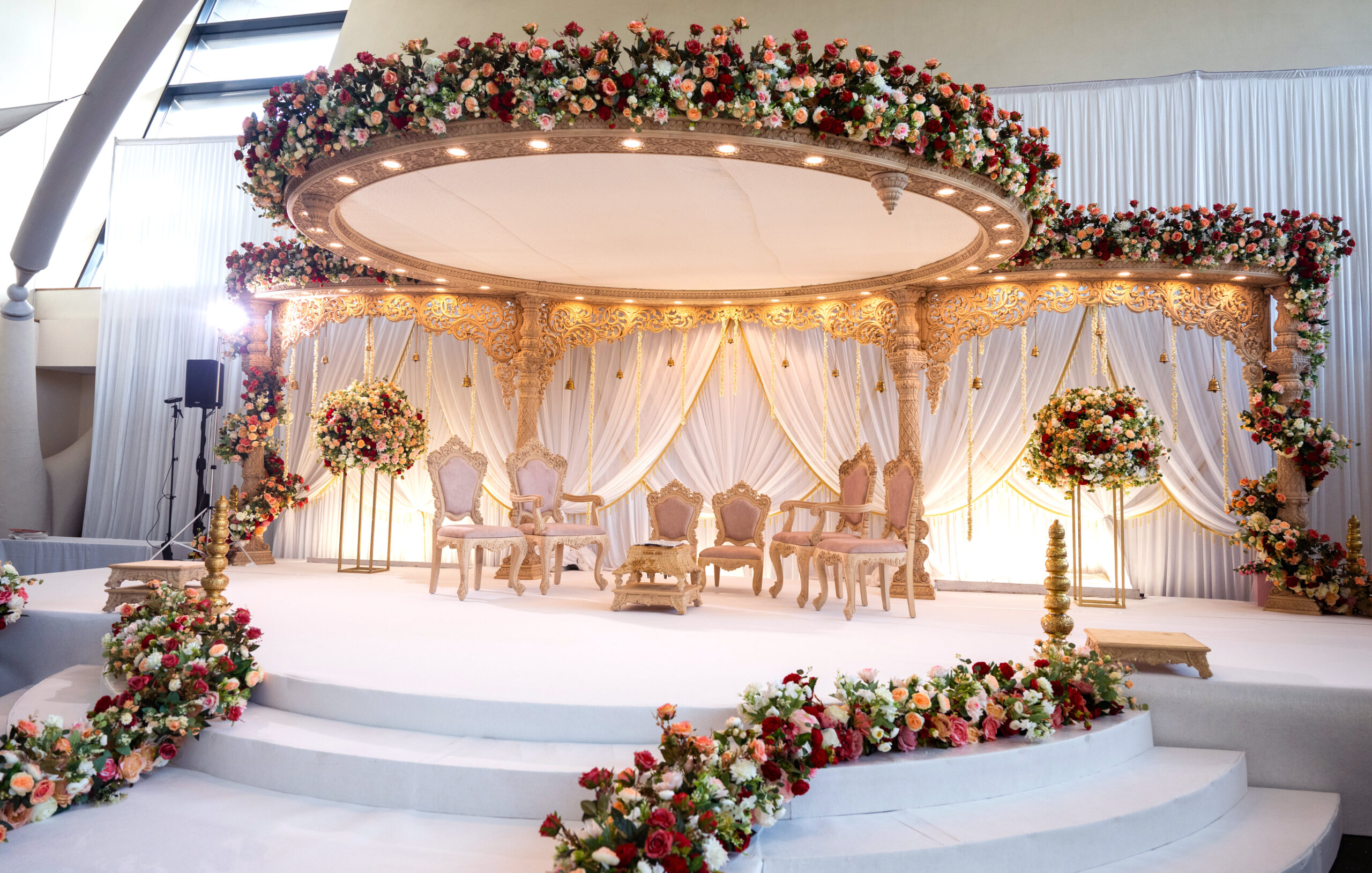 Radhika Floating at Sattavis - Sai mandaps