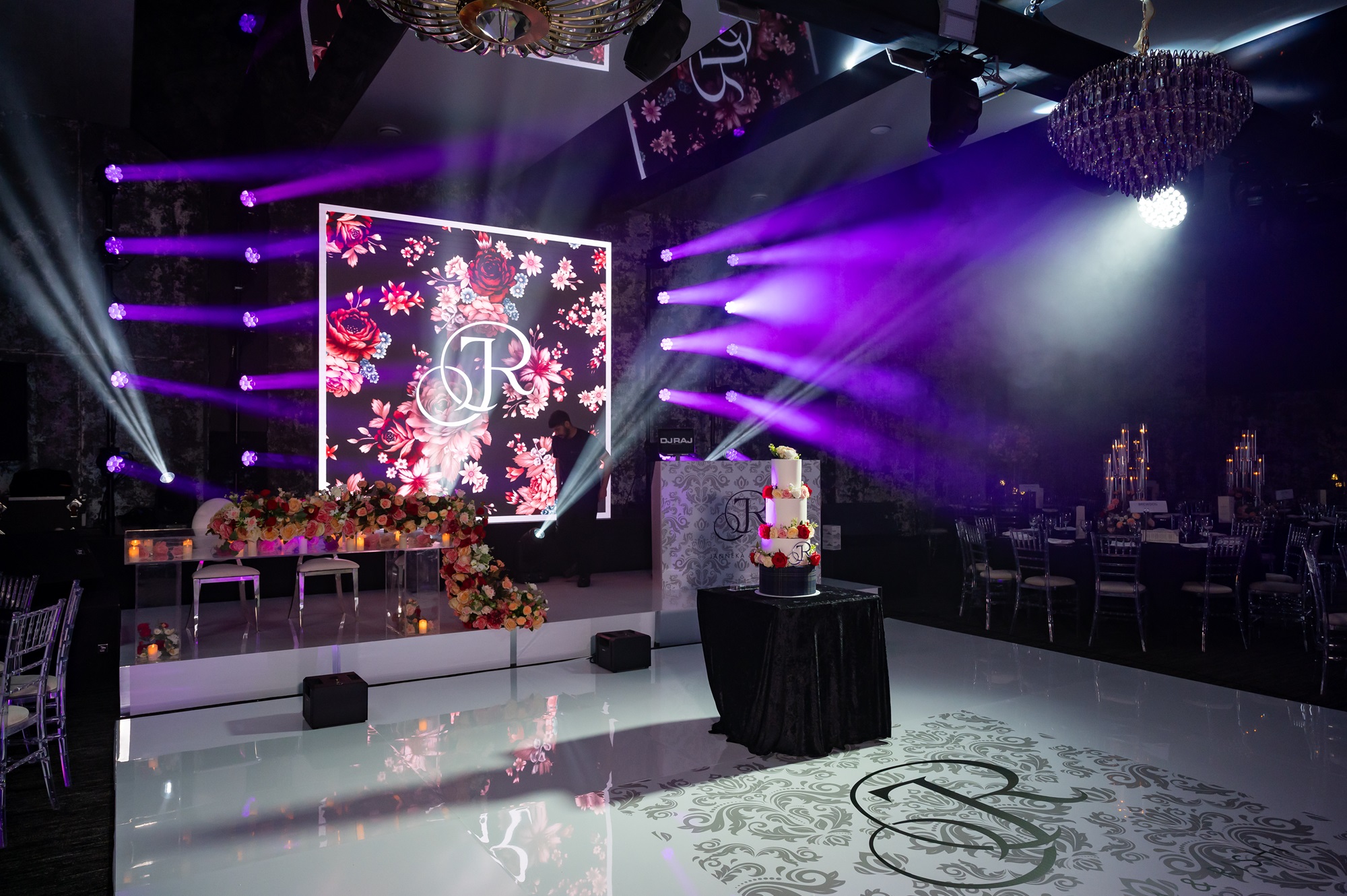 Reception decor headtable