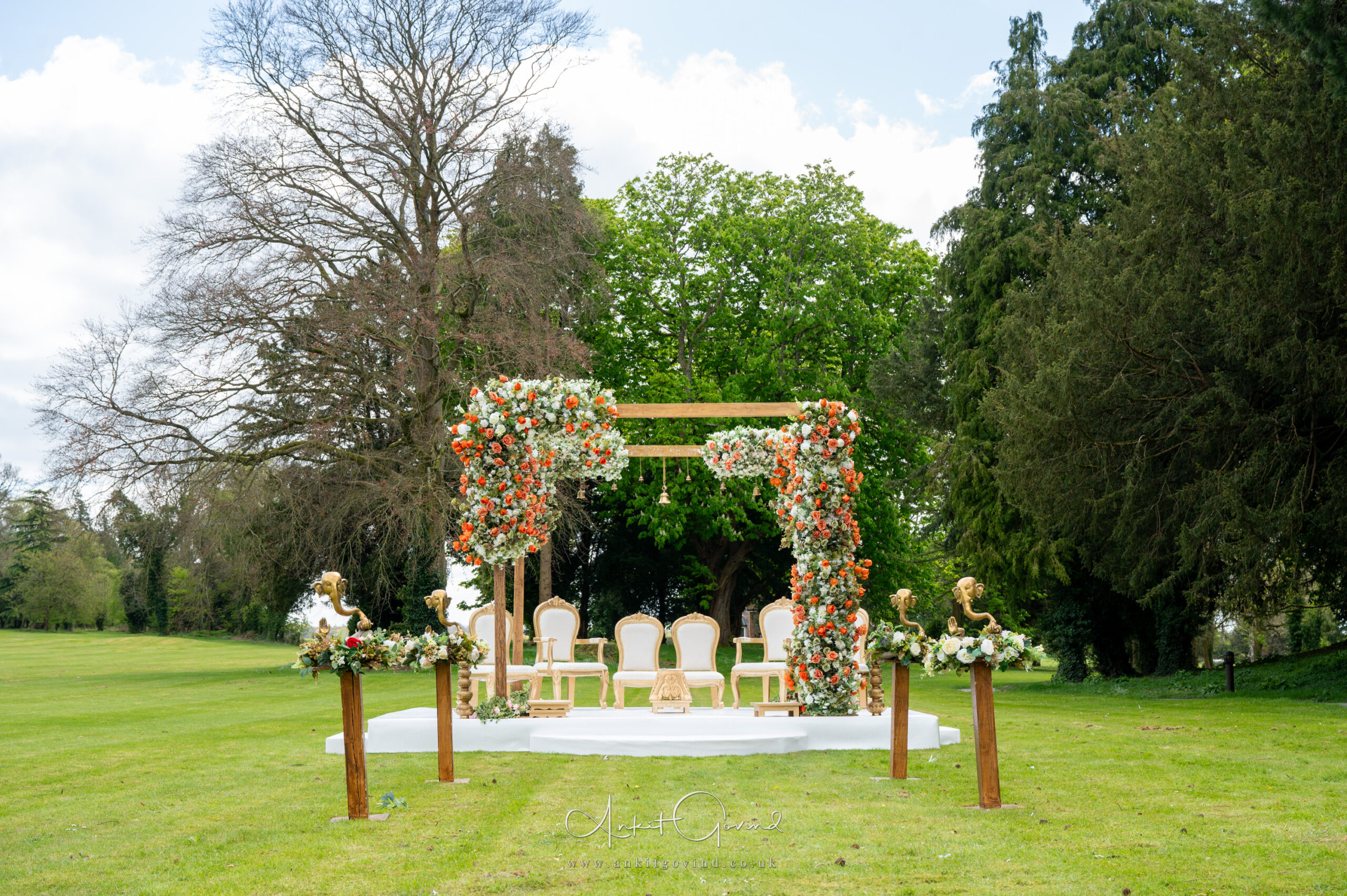 Ishita mandap Oakley hall hotel - Sai mandaps