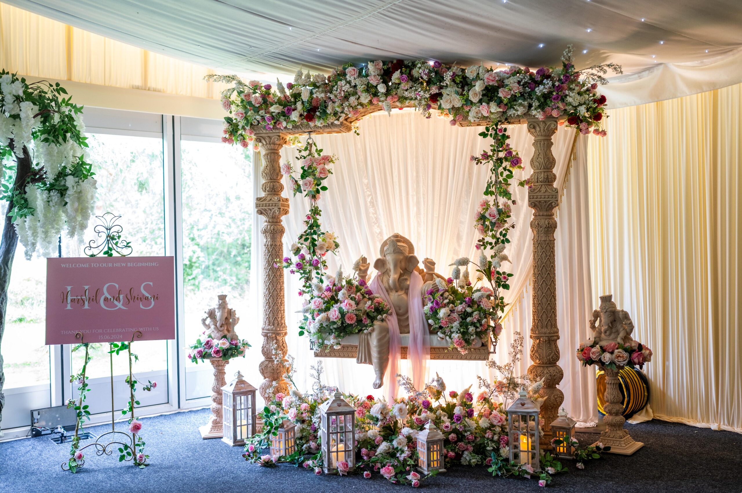 Warbrook house foyer decor Sai_Mandap