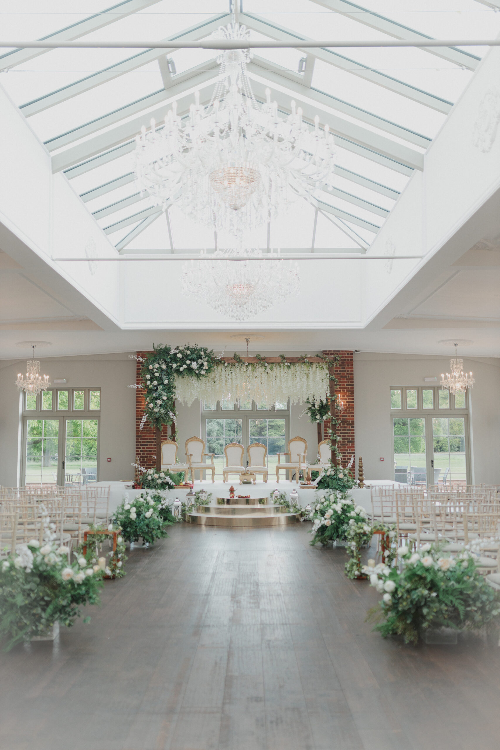 Ishita mandap at Offley place - Sai Mandaps