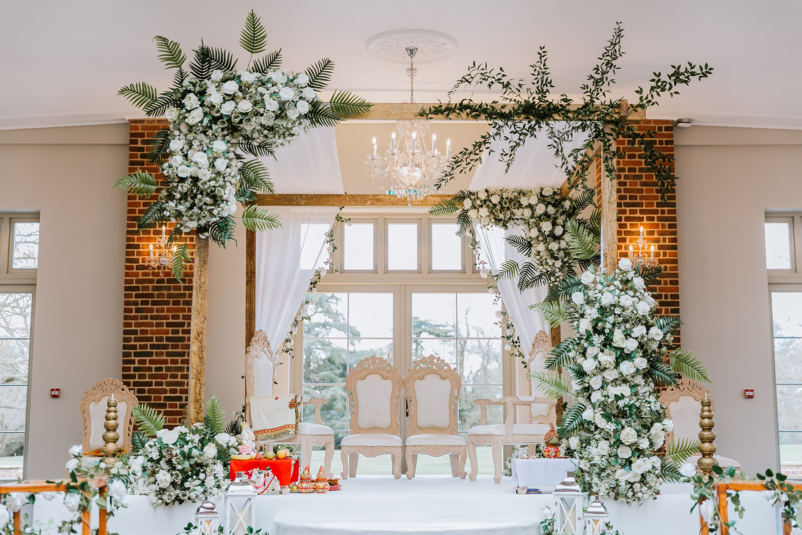 Ishita mandap at Offley place - Sai Mandaps