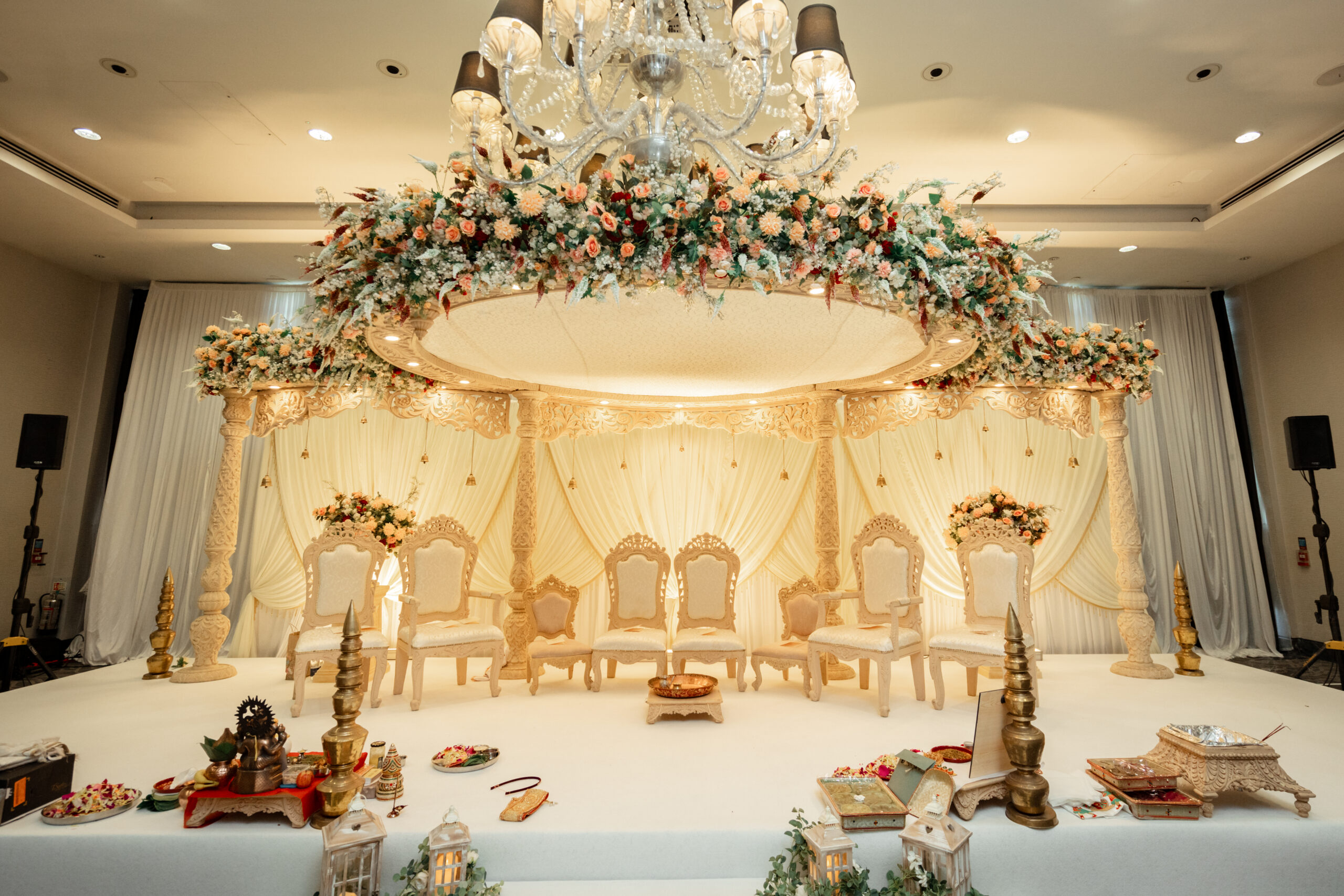 Megha floating mandap at Hilton syon park - Sai Mandaps
