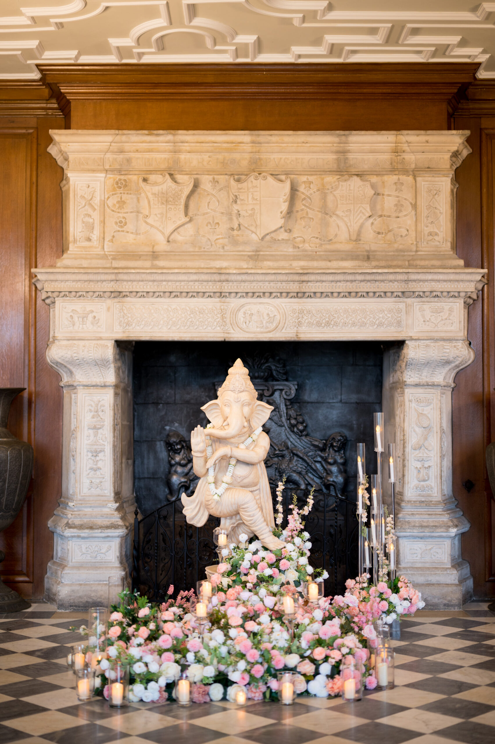 North mymms Foyer Sai mandaps