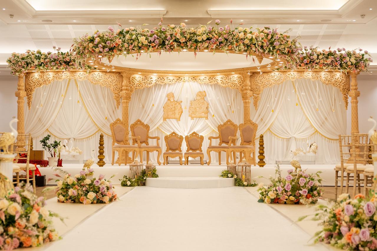 6 pillar Radhika floating mandap at Oshwal centre