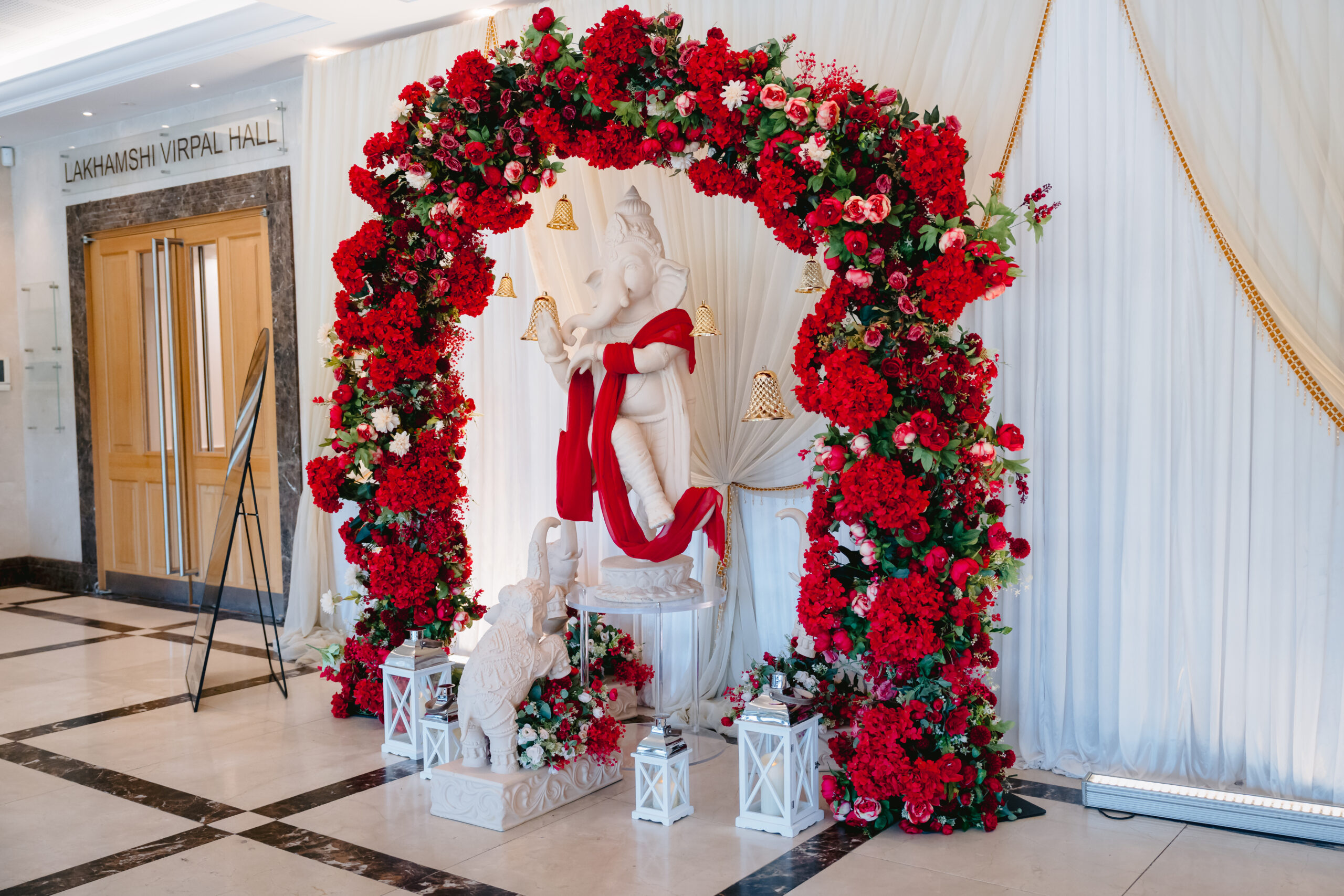 Foyer decor at Oshwal centre