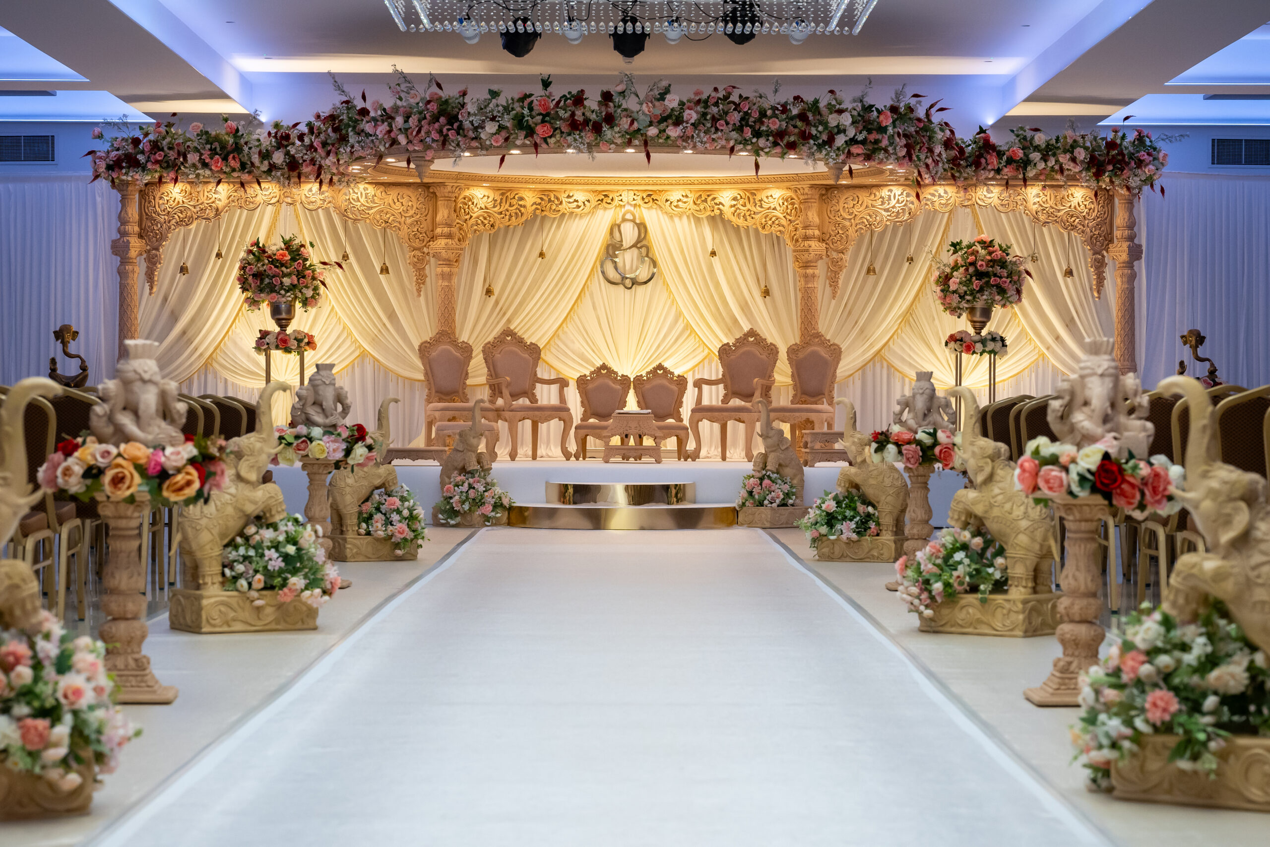 6 Pillar Radhika Floating Mandap Willesden temple Sai_Mandaps